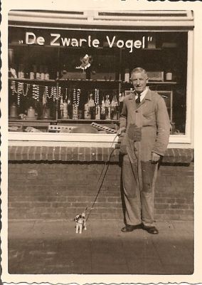 orig_1952-winkel-opa-hondje
